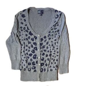 2017 American Eagle outfitters grey and navy leopard print cardigan sweater (m)